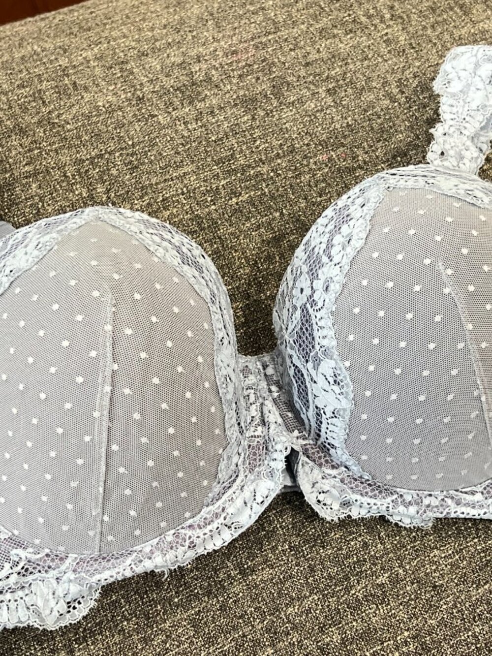 Victoria's Secret Dream Angels blue lace padded bra Size 36DD